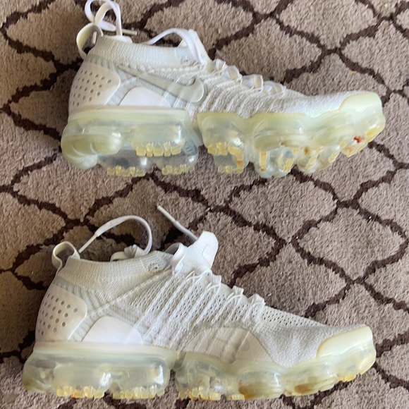 Nike VaporMax Triple White 2.0 size 9 - Picture 6 of 7